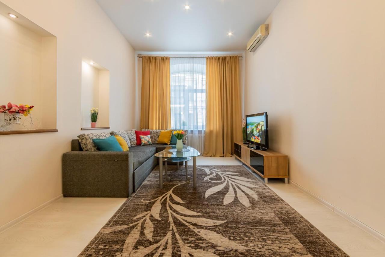 2К Квартира Між Майданом Та Софією Київською Apartamento Exterior foto