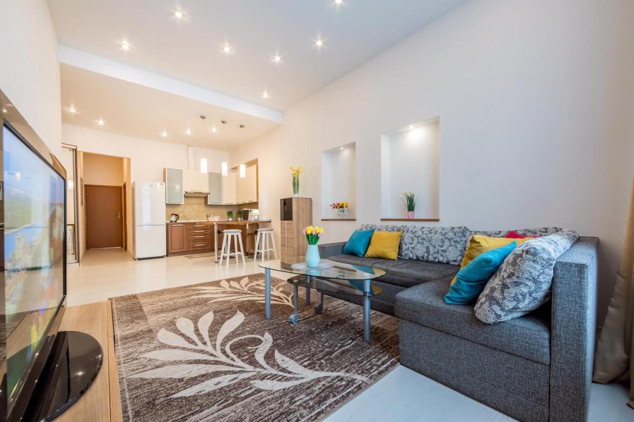 2К Квартира Між Майданом Та Софією Київською Apartamento Exterior foto